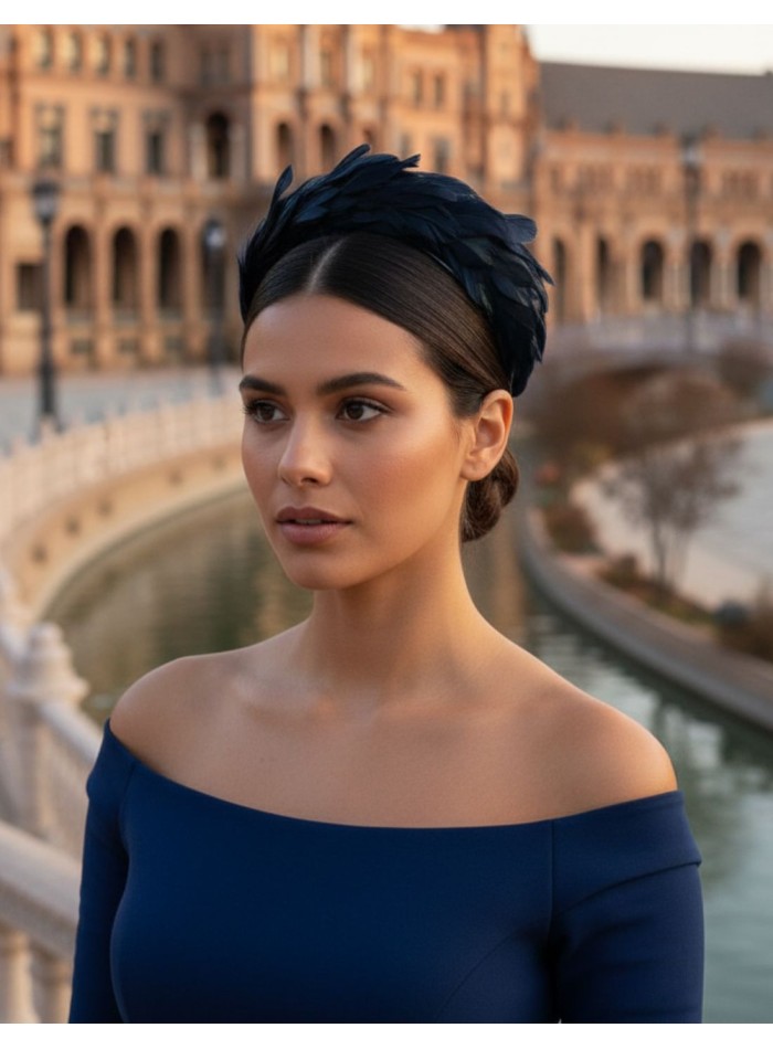 Feather headband for guests in navy color