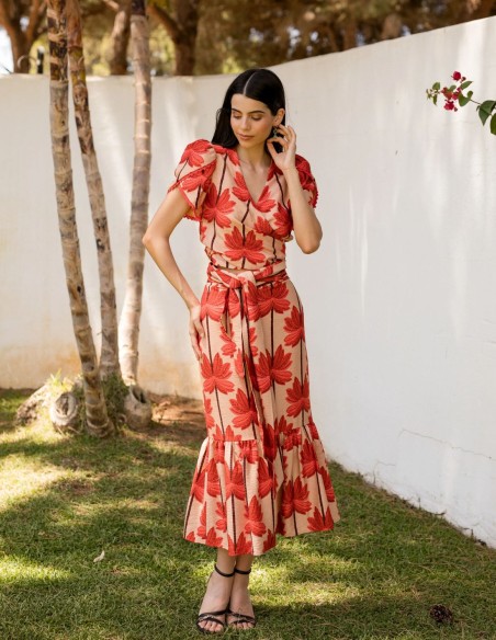 Conjunto dos piezas confeccionado en lino con estampado de palmeras