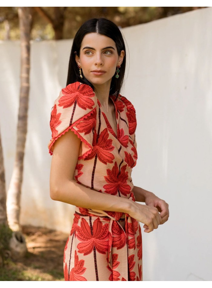 Conjunto dos piezas confeccionado en lino con...