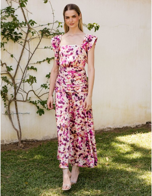 Vestido midi en satén para invitadas con estampado floral en tonos rosas