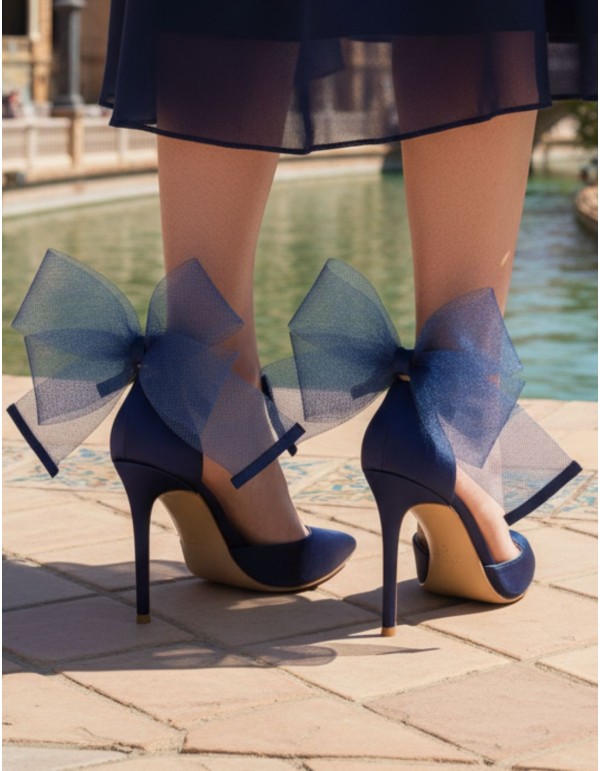 Clip-on shoe accessory with loop