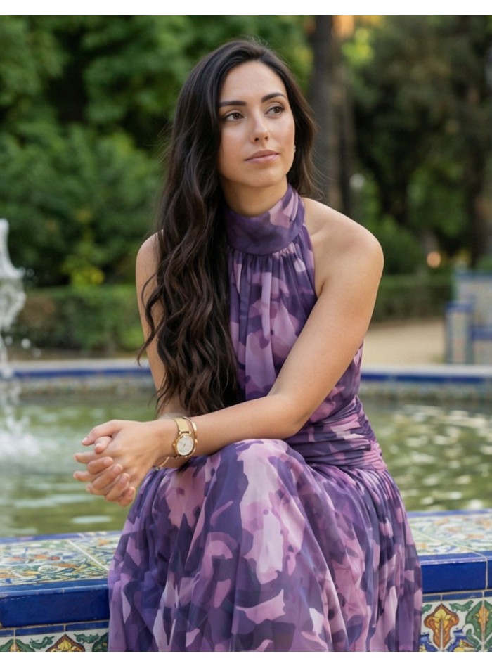 Vestido midi para invitada con estampado en color morado
