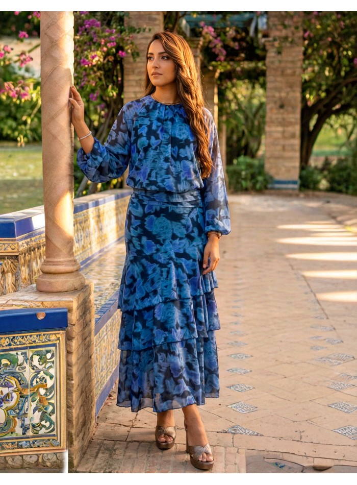 Conjunto Estampado Azul de Falda Midi con Volantes y Blusa