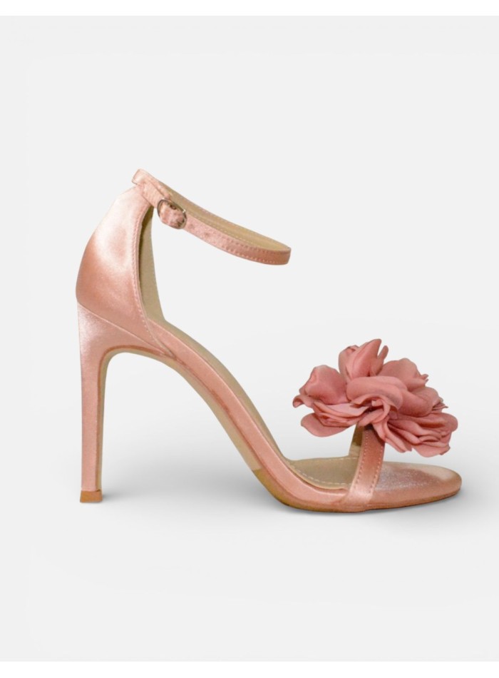 Satin heel sandal with flower clip set