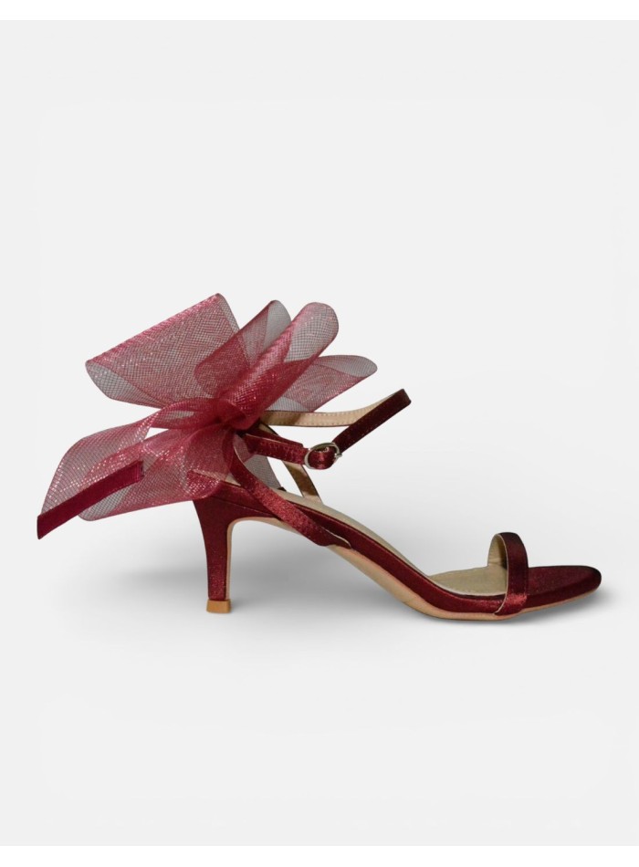 Ensemble de sandales à talons bas en satin avec...