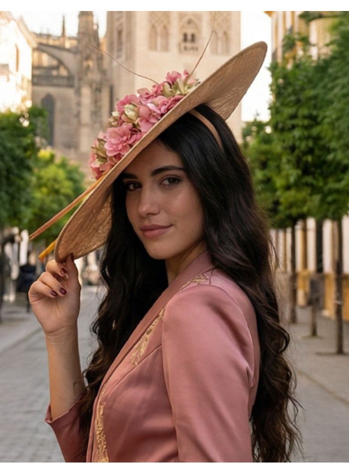 Pink and green raffia pamela for guest with...