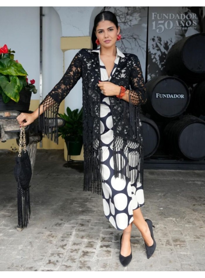 Kimono en color negro de encaje con flores y flecos