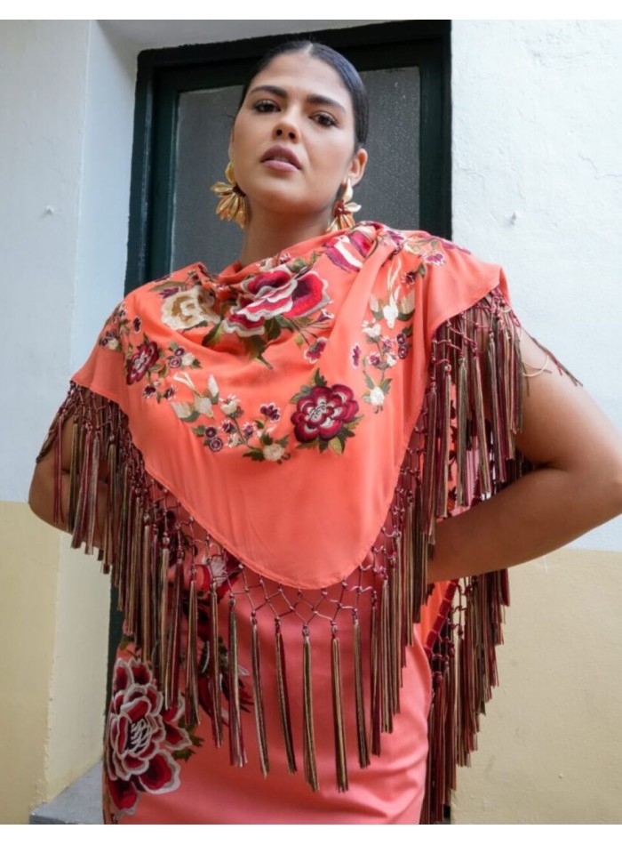 Small shawl in coral color embroidered with bangs
