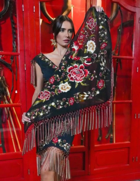 Little shawl in black color embroidered with bangs