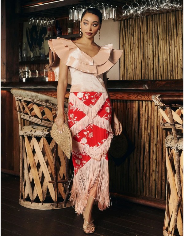 Top beige para invitada estructurado con doble volante 2