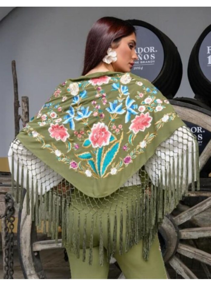 Mantoncillo verde oliva con flores bordadas en...