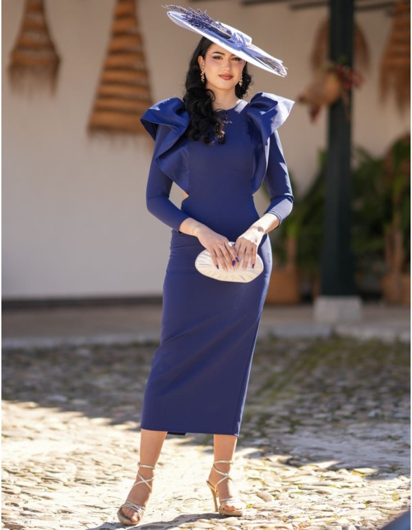 Robe midi en bleu marine avec volants sur les épaules
