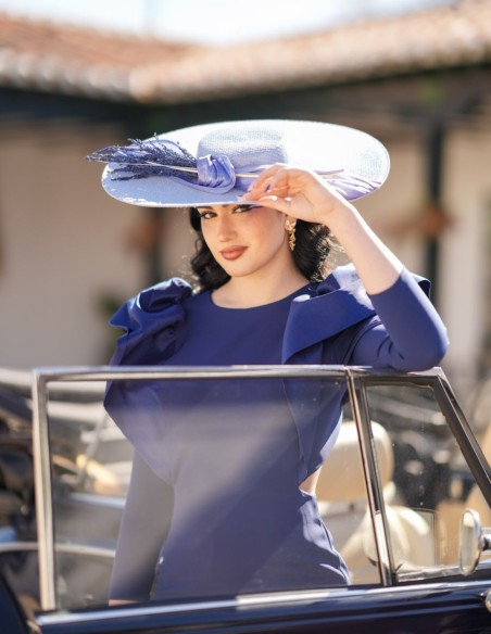 Midi dress in navy blue with ruffles on the shoulders