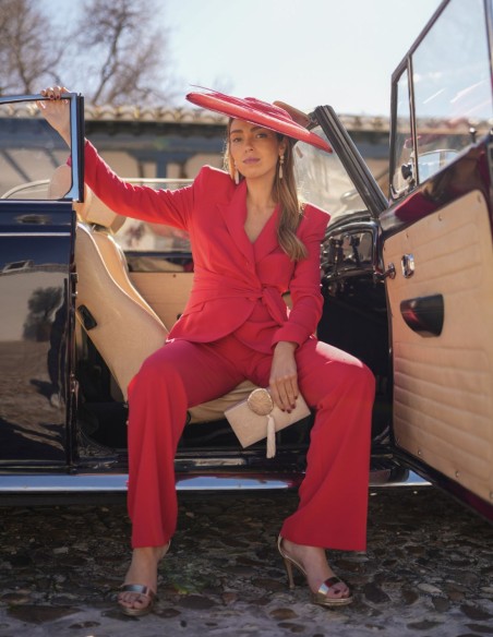 Two-piece set in deep red color made in crepe