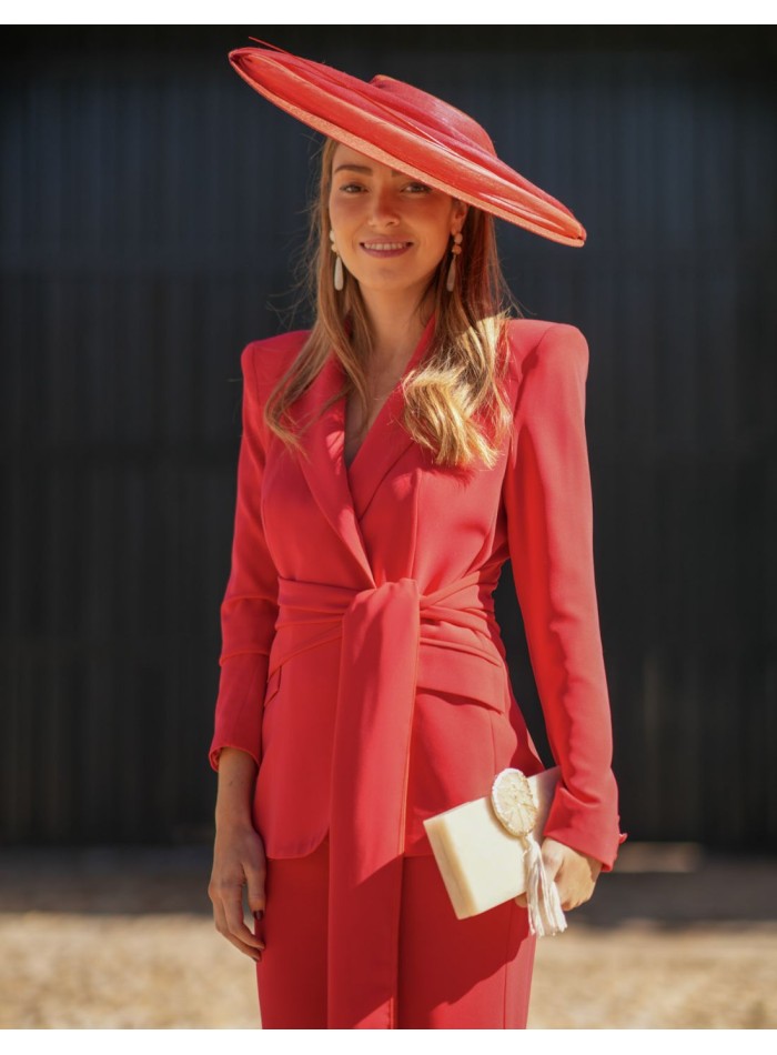 Two-piece set in deep red color made in crepe