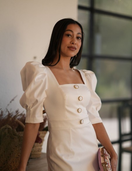 White midi dress made in pique with puffed sleeves