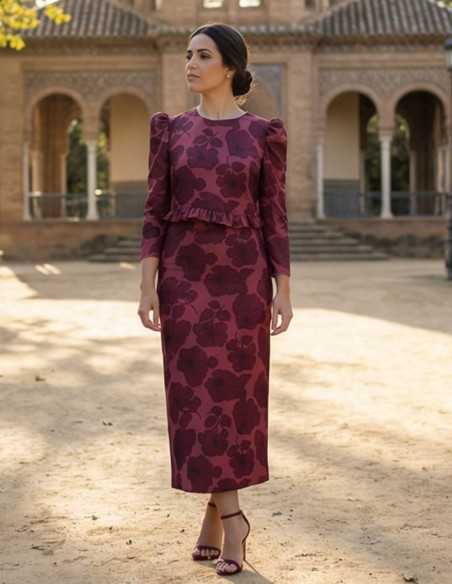 Ensemble deux pièces avec imprimé floral en bordeaux