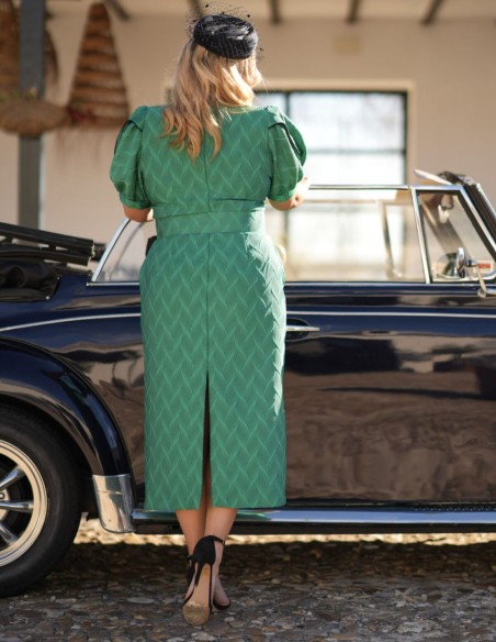 Vestido con maxi mangas