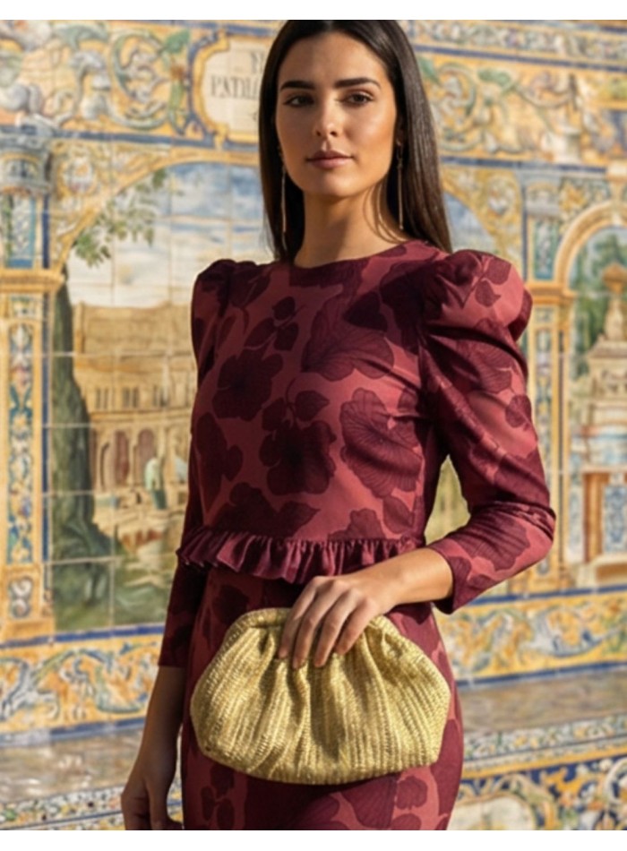 Gold raffia bag with long chain