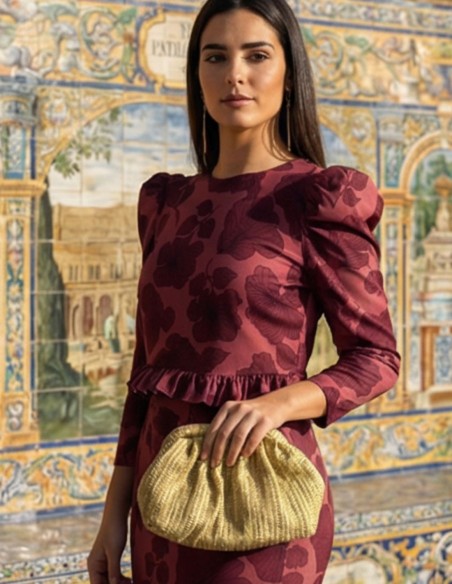 Gold raffia bag with long chain