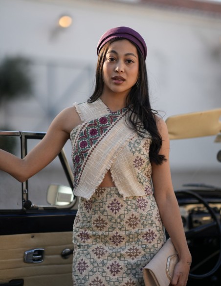 Guest ensemble in rustic fabric with geometric print