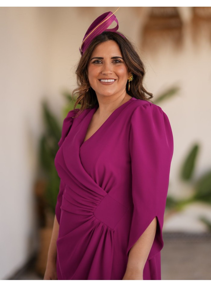 Wine colored midi dress with crepe fabric and...
