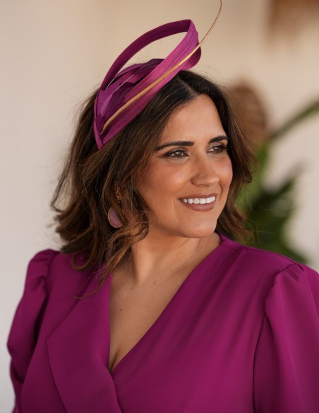 Vestido midi en color vino con tejido de crepé para invitada