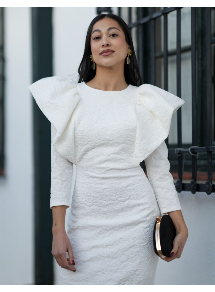 Robe midi blanche en brocart avec volants sur...