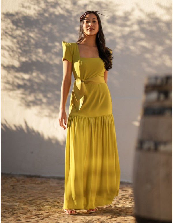 Pistachio long dress with short sleeves and square neckline
