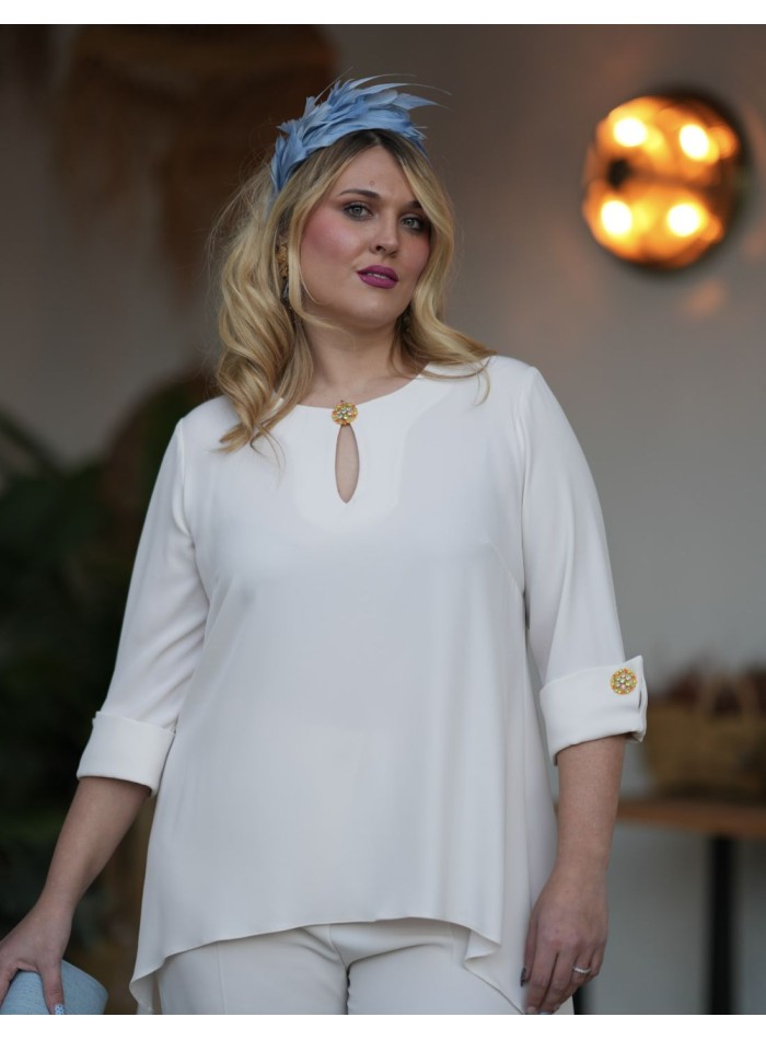 Conjunto de dos piezas de casaca y pantalón beige