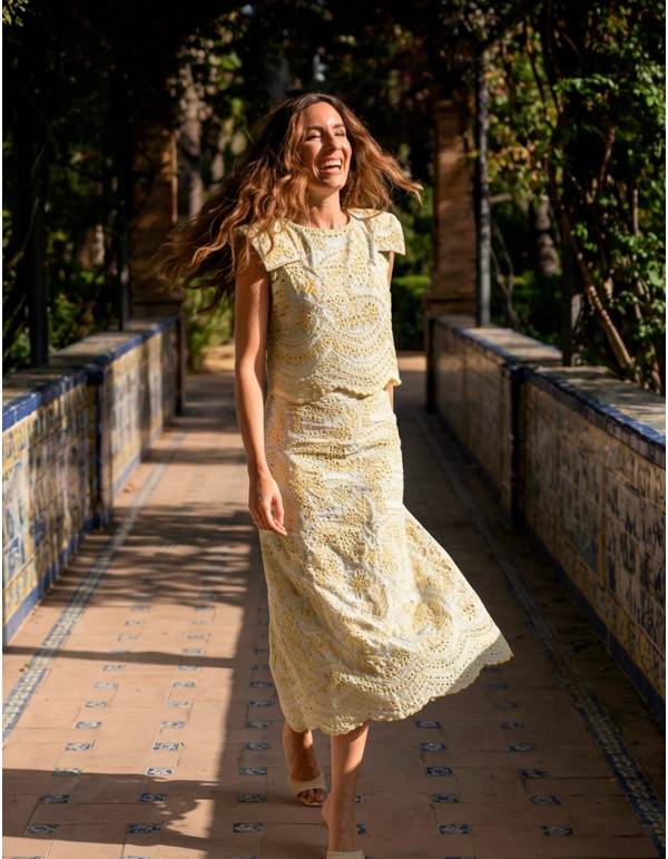 Yellow die-cut set of structured top with shoulder pads and mermaid skirt 2