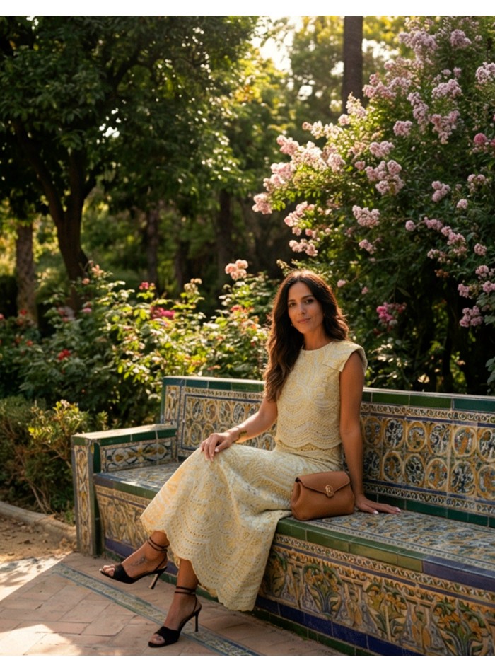 Yellow die-cut set of structured top with...