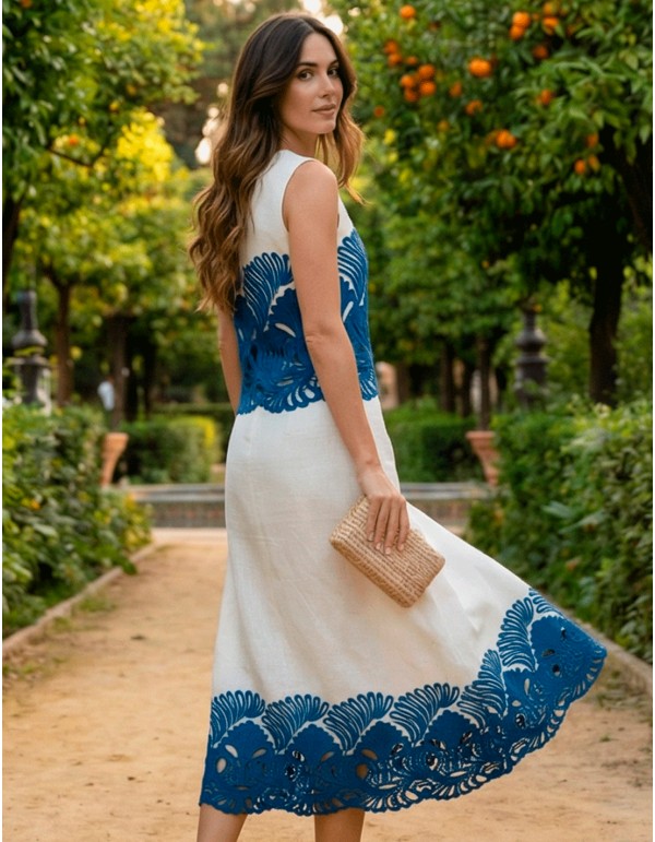 Conjunto blanco con bordado azul calado 2