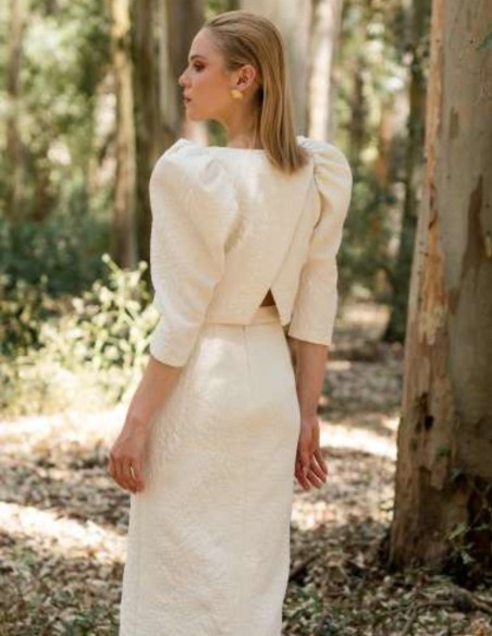 Two-piece set of skirt and jacket in ecru tweed fabric