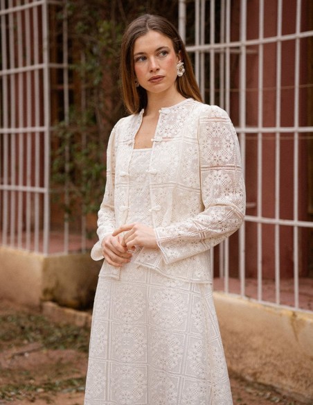 Veste en dentelle d'inspiration orientale en blanc