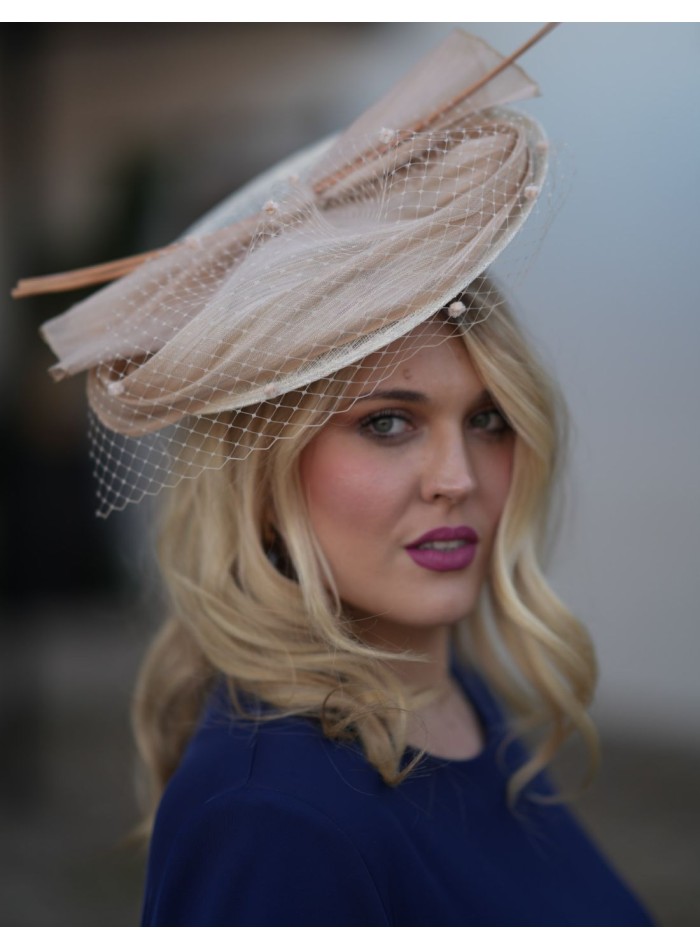 Tenue d'invité avec blouse et pantalon coupe...