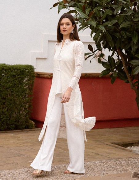 Kimono en dentelle écru d'inspiration orientale