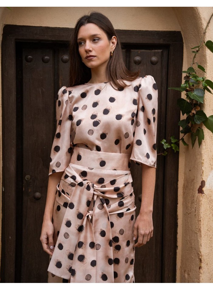 Short sleeve polka dots print top for guests