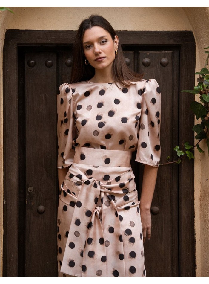 Short sleeve polka dots print top for guests