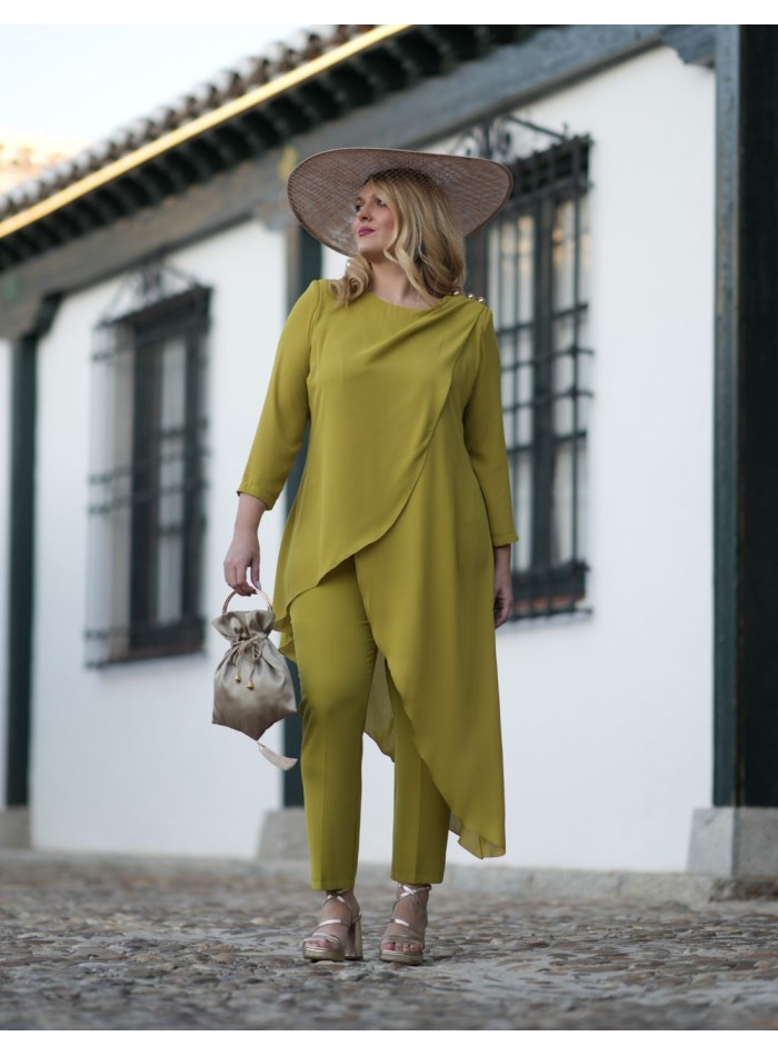 Guest dress coat and straight pants ensemble