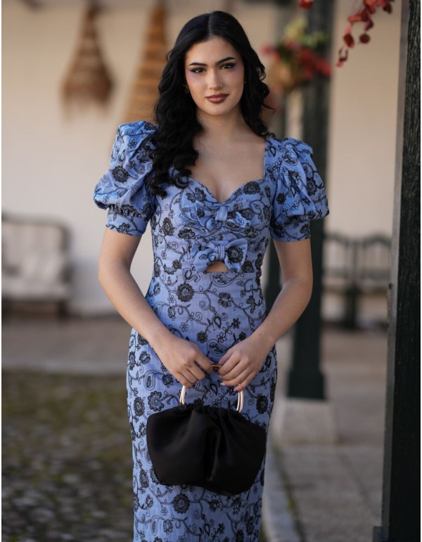 Midi dress with puffed sleeves and sweetheart neckline