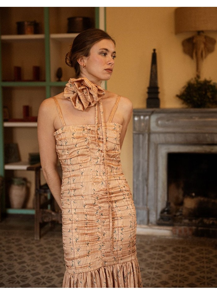 Choker de flor en tono amarillo con estampado...