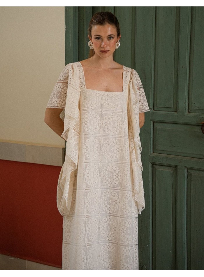 Robe midi en dentelle écrue avec manches maxi à...