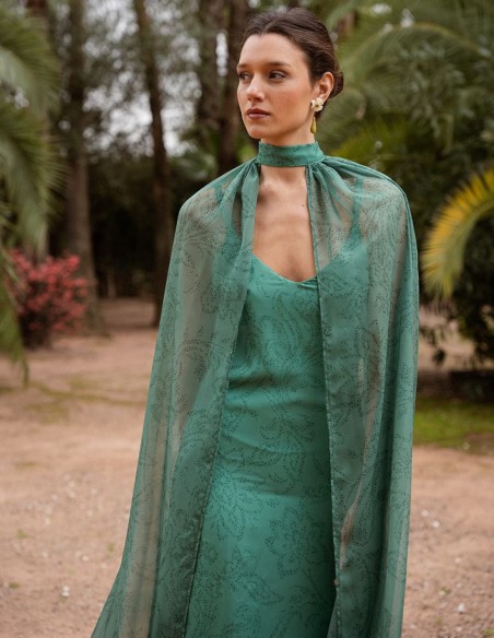 Longue robe en mousseline de soie vert émeraude avec imprimé floral et cape