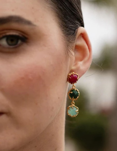 Earrings with three round stones in cascade and golden structure