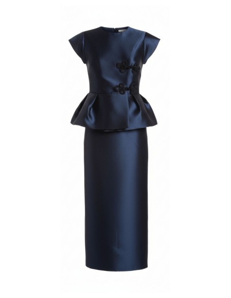 Chaqueta con volantes en la cintura y cierres estilo oriental