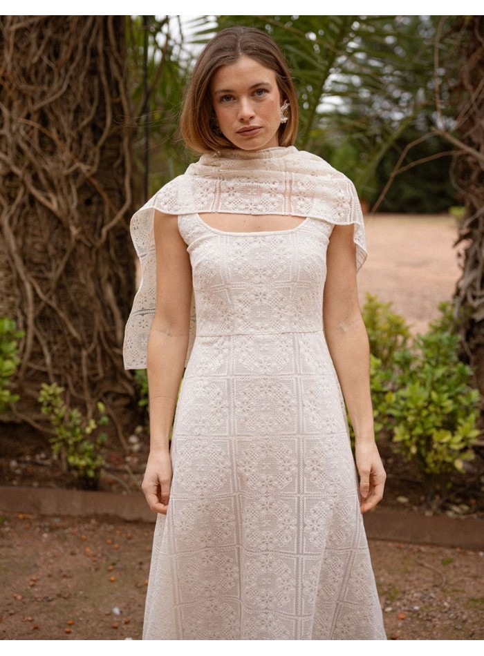 Châle carré en dentelle blanche