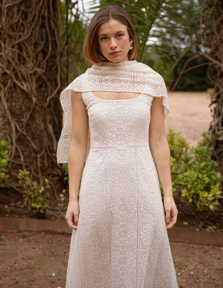 Châle carré en dentelle blanche