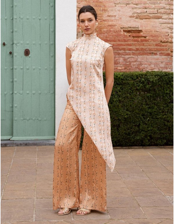 Pants with floral print and tan yellow stripes