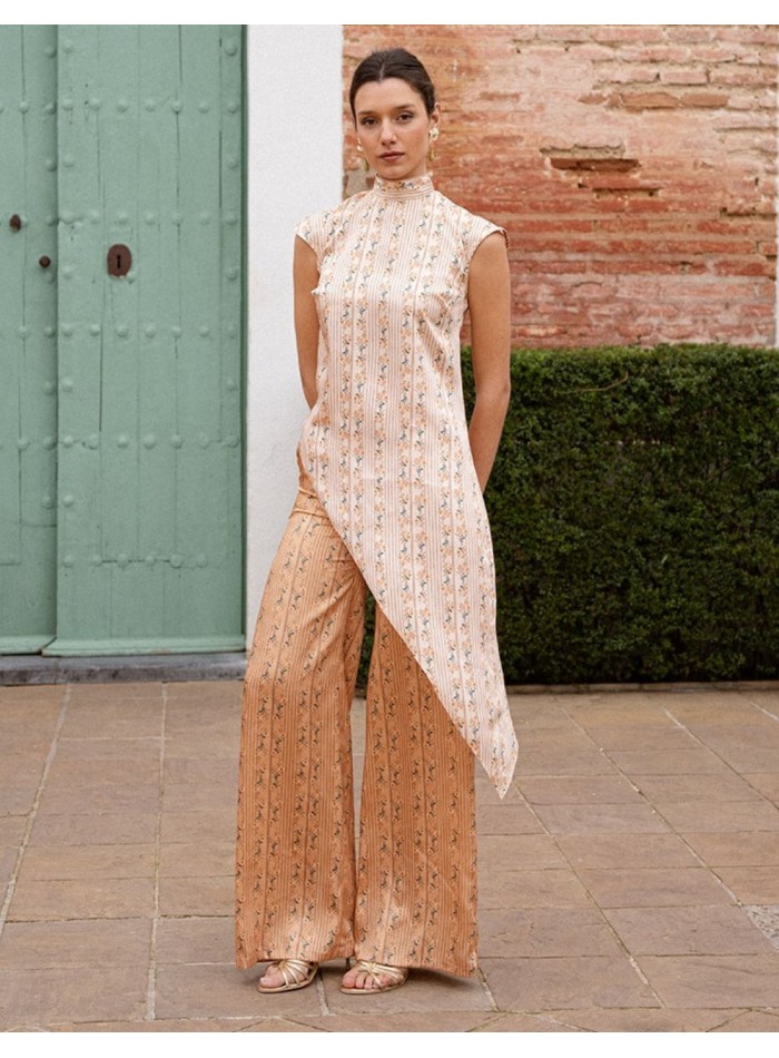 Pants with floral print and tan yellow stripes